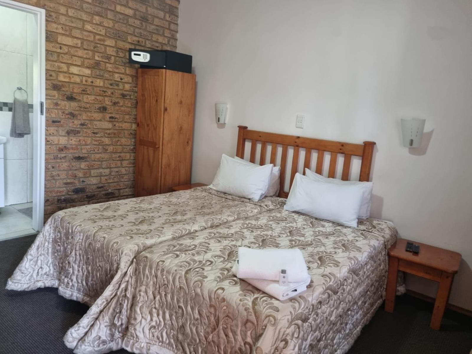 Airport Inn Bed And Breakfast Kempton Park Exterior photo