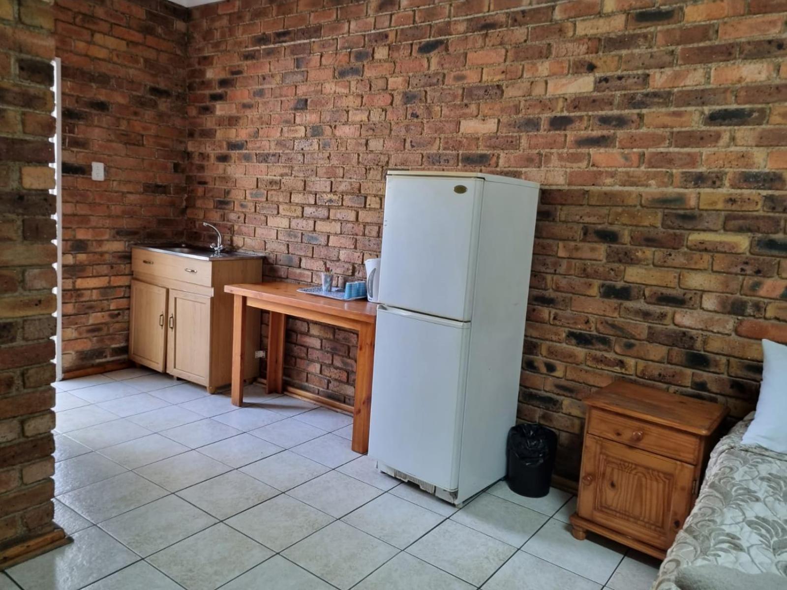 Airport Inn Bed And Breakfast Kempton Park Exterior photo