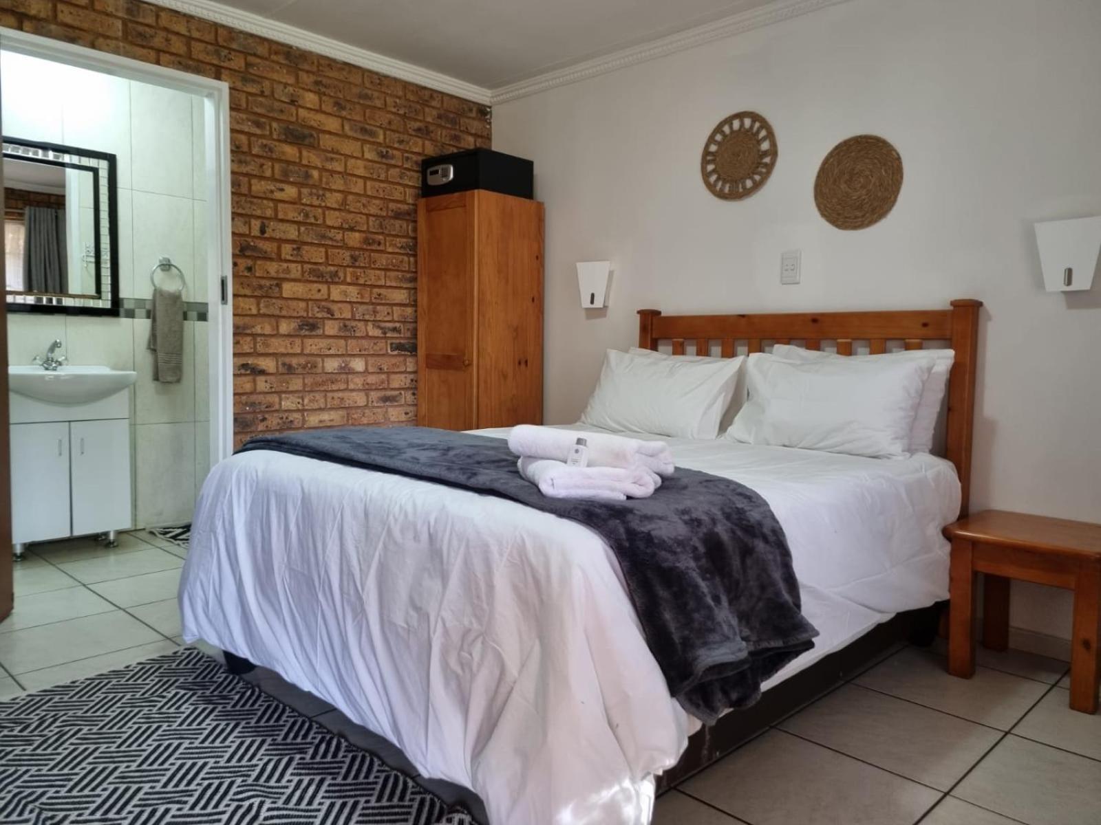 Airport Inn Bed And Breakfast Kempton Park Exterior photo