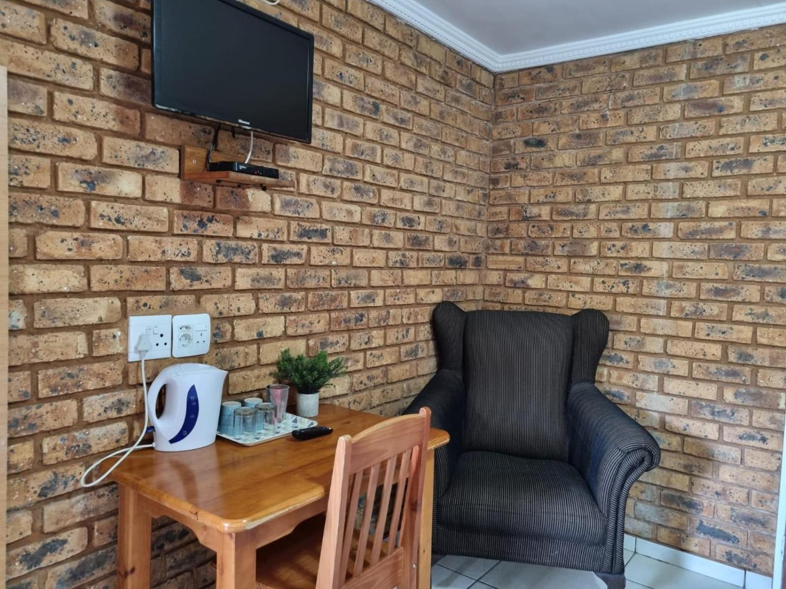 Airport Inn Bed And Breakfast Kempton Park Exterior photo