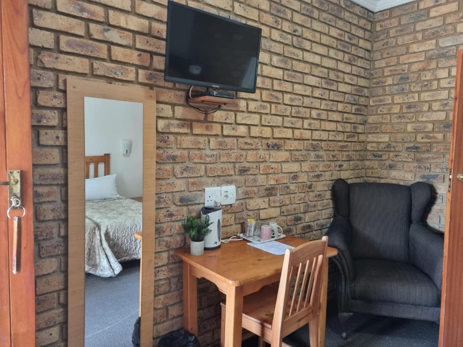 Airport Inn Bed And Breakfast Kempton Park Exterior photo
